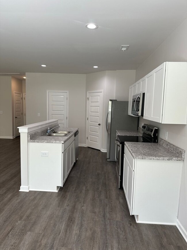 Building Photo - AVAILABLE NOW — Spacious 3-Bedroom | 2.5-Bath Home in Cullman