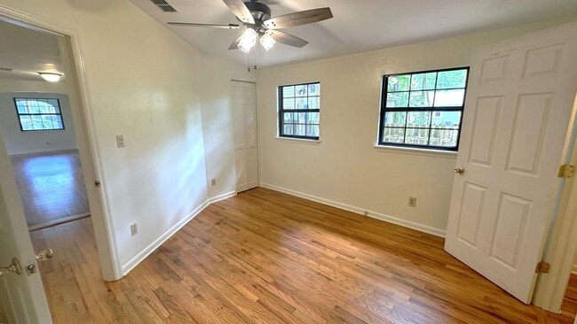 Building Photo - 1606 Green St