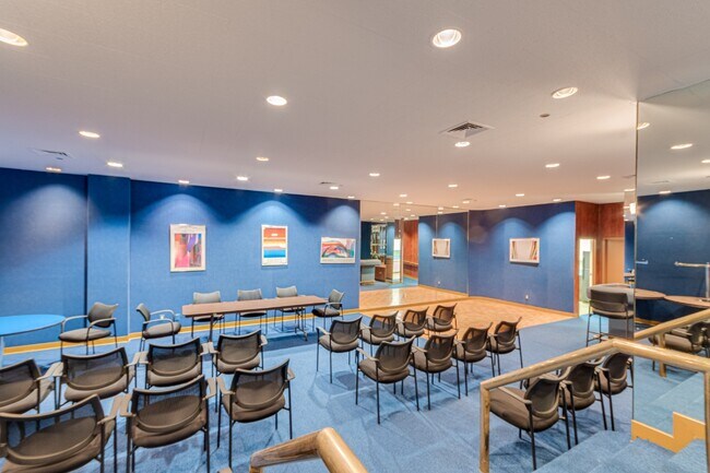 Community space/ party room - 1016 S Wayne St