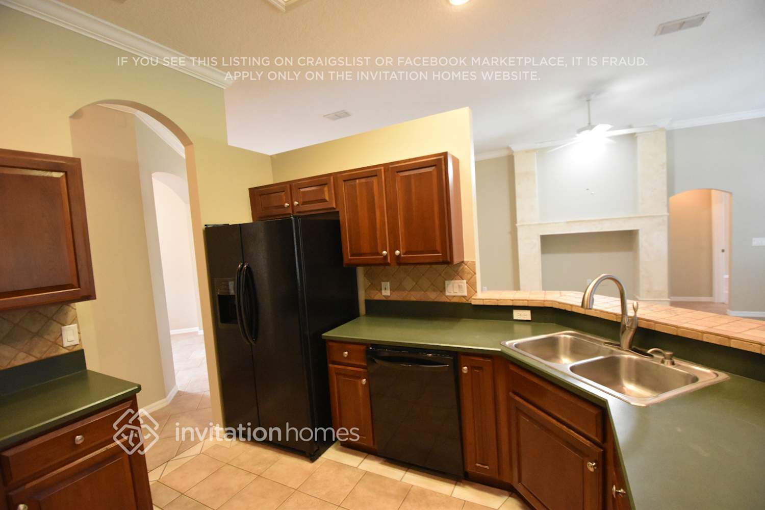 Building Photo - 893 Blackberry Ln