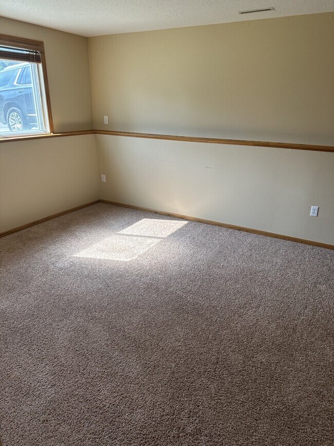 Building Photo - 3502 28th St SW