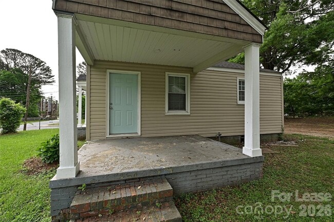 Building Photo - 415 Norris Ave