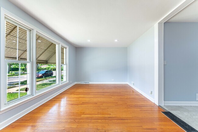 Building Photo - 4507 S Leamington Ave