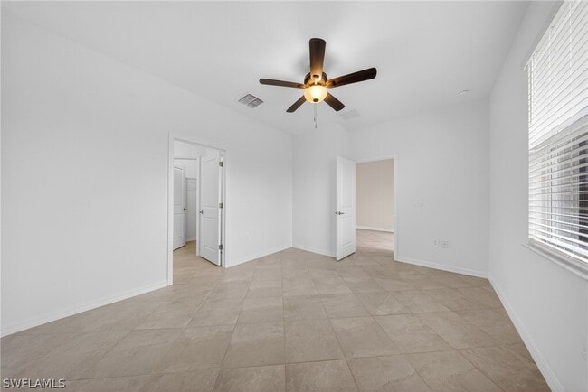 Building Photo - 2220 Dragonfruit Wy