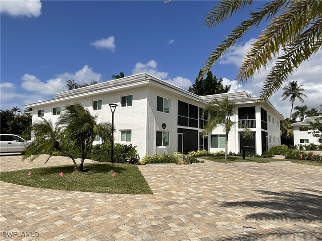 Primary Photo - 4170 Crayton Rd