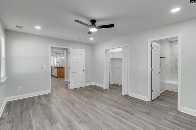 Building Photo - 2327 Willow St