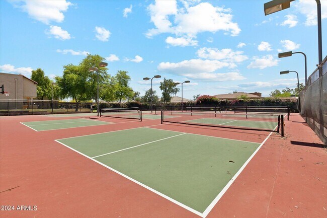 Building Photo - 8649 E Royal Palm Rd