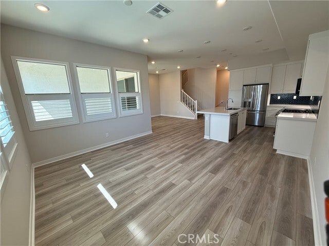 Building Photo - 995 Poppy Ct
