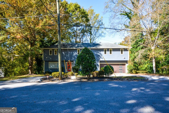 Building Photo - 2704 Margaret Mitchell Dr NW