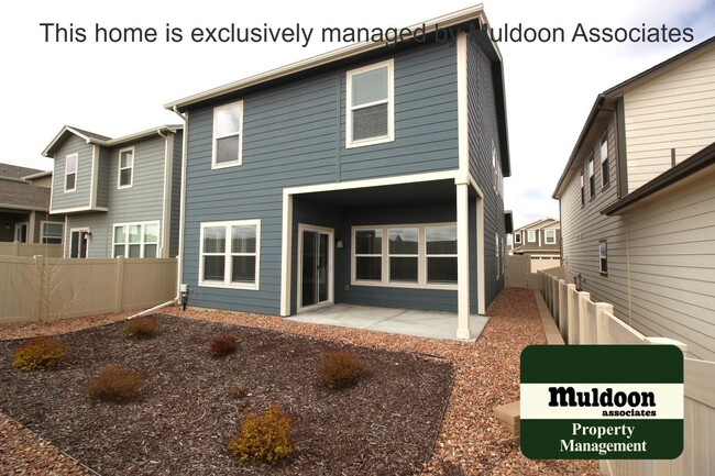 Building Photo - Like new 2-story Home!