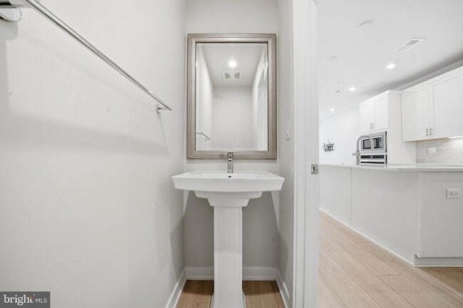 Building Photo - 7488 Backett Wood Ter