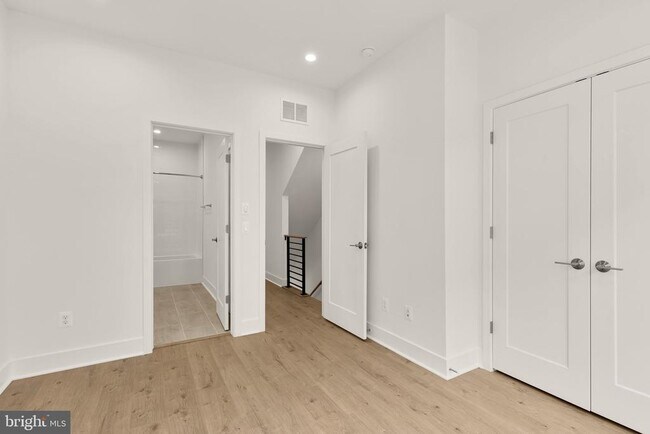 Building Photo - 2608 Olmsted Ct NW