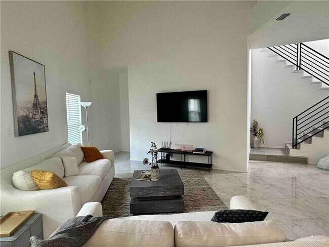 Building Photo - 21 S 42nd St