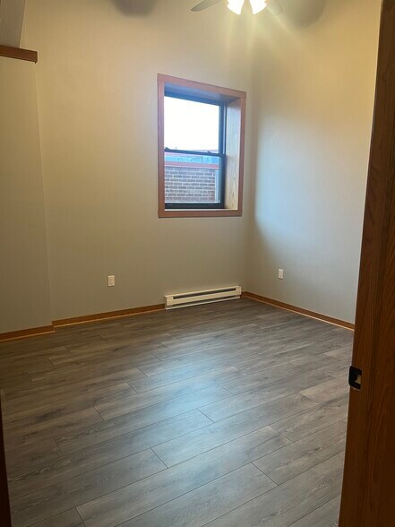 Building Photo - 120 5th Ave N