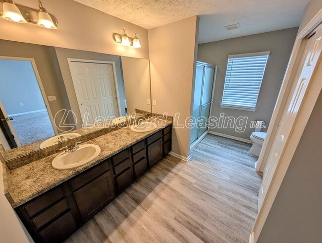 Building Photo - Stunning 5-Bedroom Home in Northpointe Estates with Finished Basement