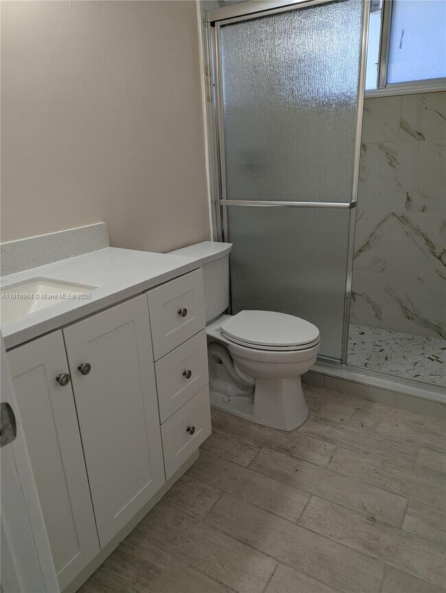 Building Photo - 1908 NW 17th St