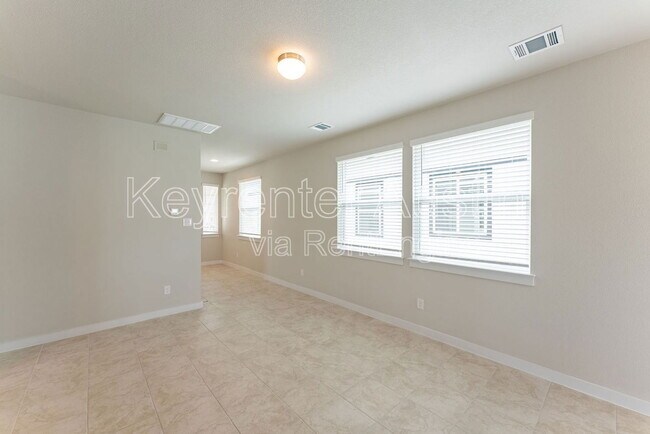 Building Photo - 354 Hortus Dr