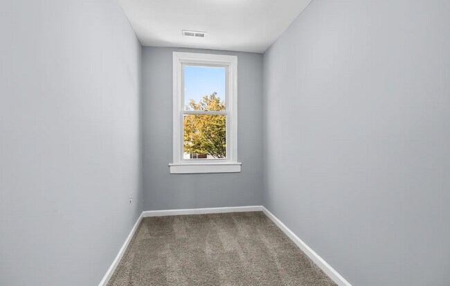 Building Photo - 260X Garrett Ave