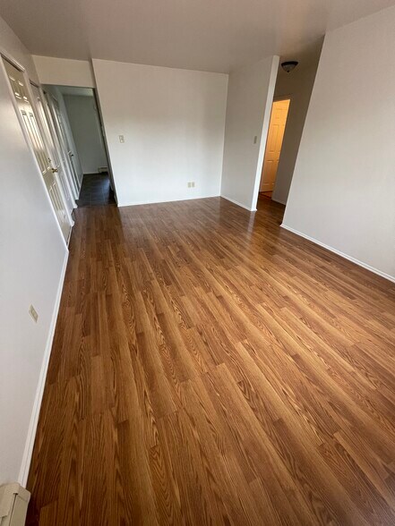 Building Photo - 4974 W 82nd Ct