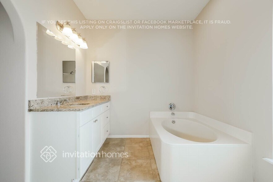 Building Photo - 31602 Loch Aline Dr