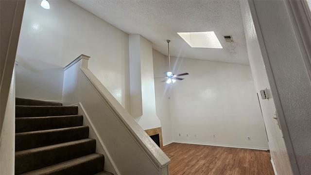 Building Photo - 3018 N Bell Ave