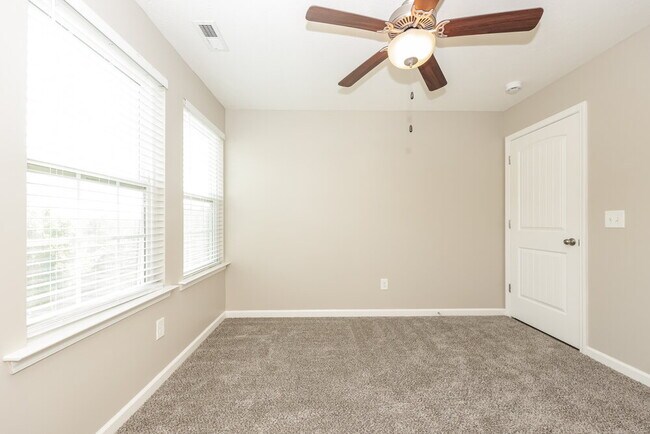 Building Photo - 639 Big Hurricane Dr