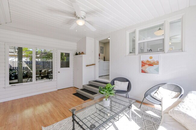 Bonus Covered Sunroom - 1654 Verda St