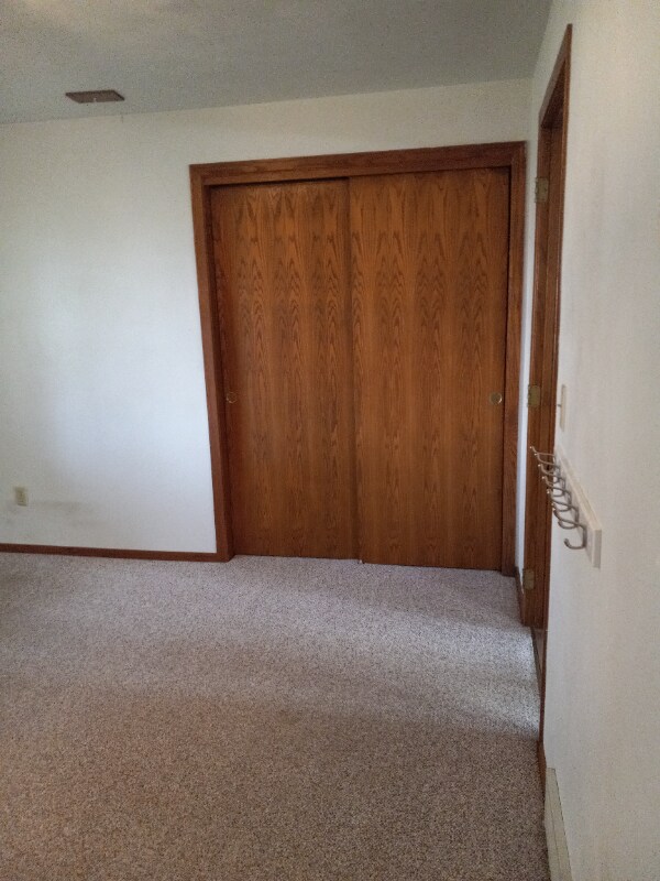 Building Photo - 1244 Primrose Ln