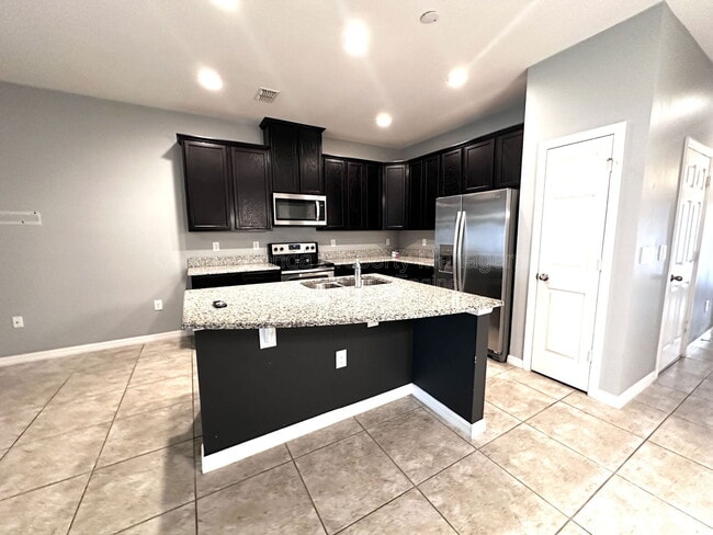 Building Photo - 1453 River Rock Ct