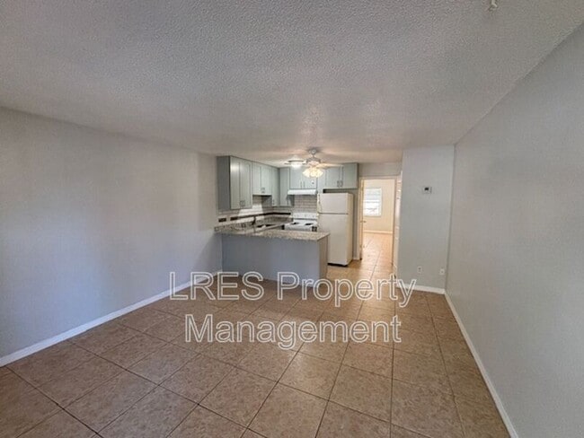 Building Photo - 1031 Columbia Ave