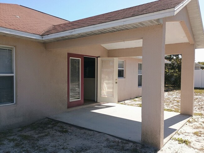 Building Photo - Very Nice 3-Bedroom, 2-Bath Home in a great area!