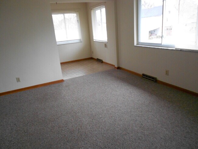 Building Photo - 1651 3rd St