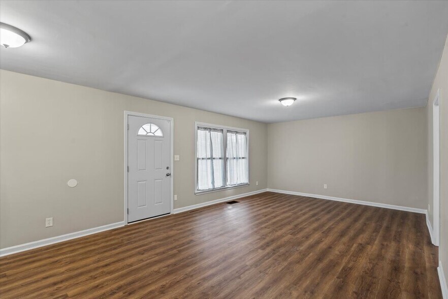 Building Photo - 208 Tomberlin Rd