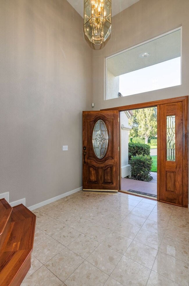 Building Photo - Desirable Gated Community With Breathtaking Water views