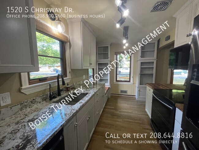 Building Photo - 1520 Chrisway Dr