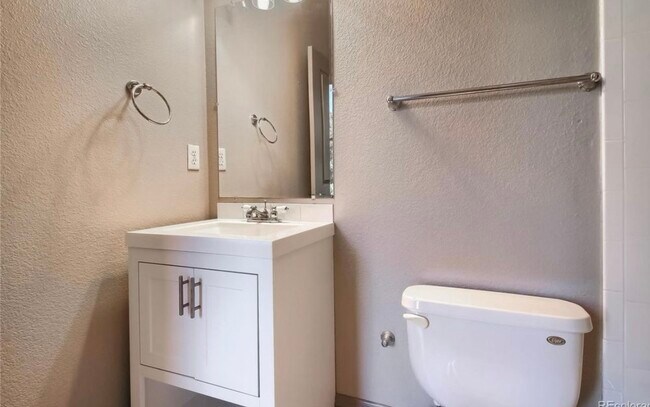 Building Photo - 3211 Zuni St