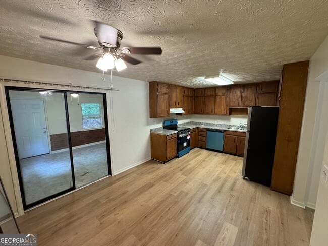 Building Photo - 1727 Salem Woods Dr SE