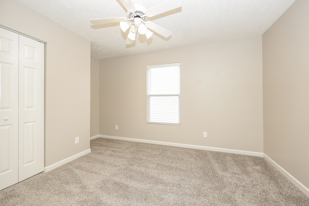 Building Photo - 413 Creek Oak Dr