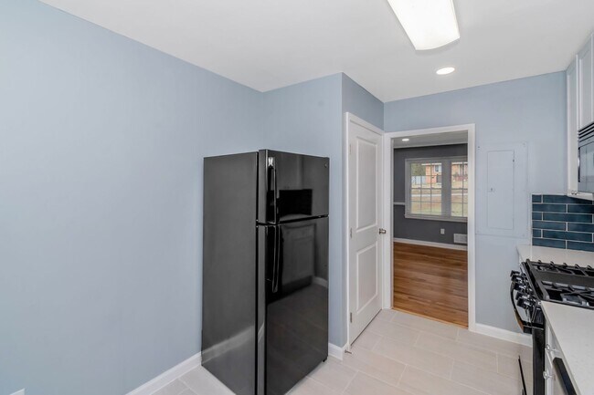 Building Photo - 2019 Knight Ct SE