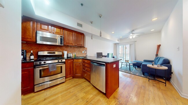 Building Photo - 421 Jackson St