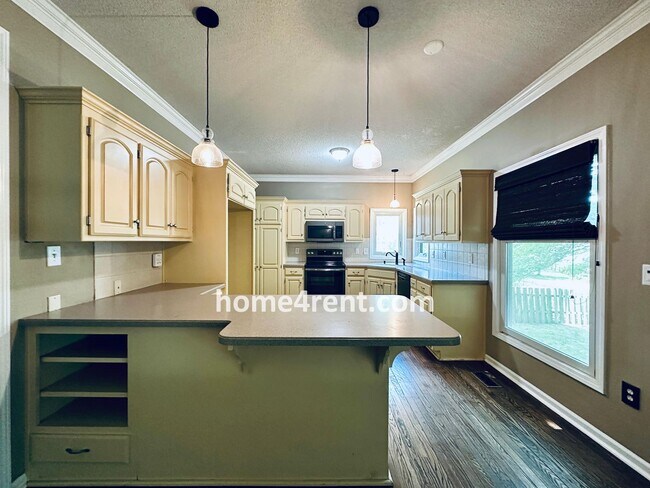 Building Photo - Blue Valley Schools w/ Wood Floors, Finish...