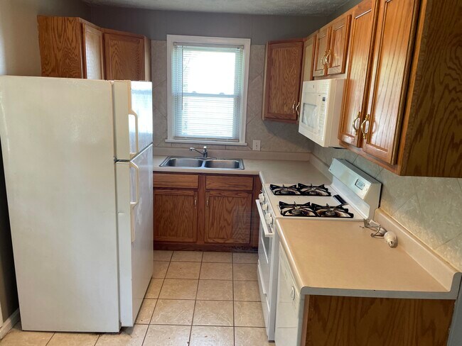 Kitchen - 538 S 50th St