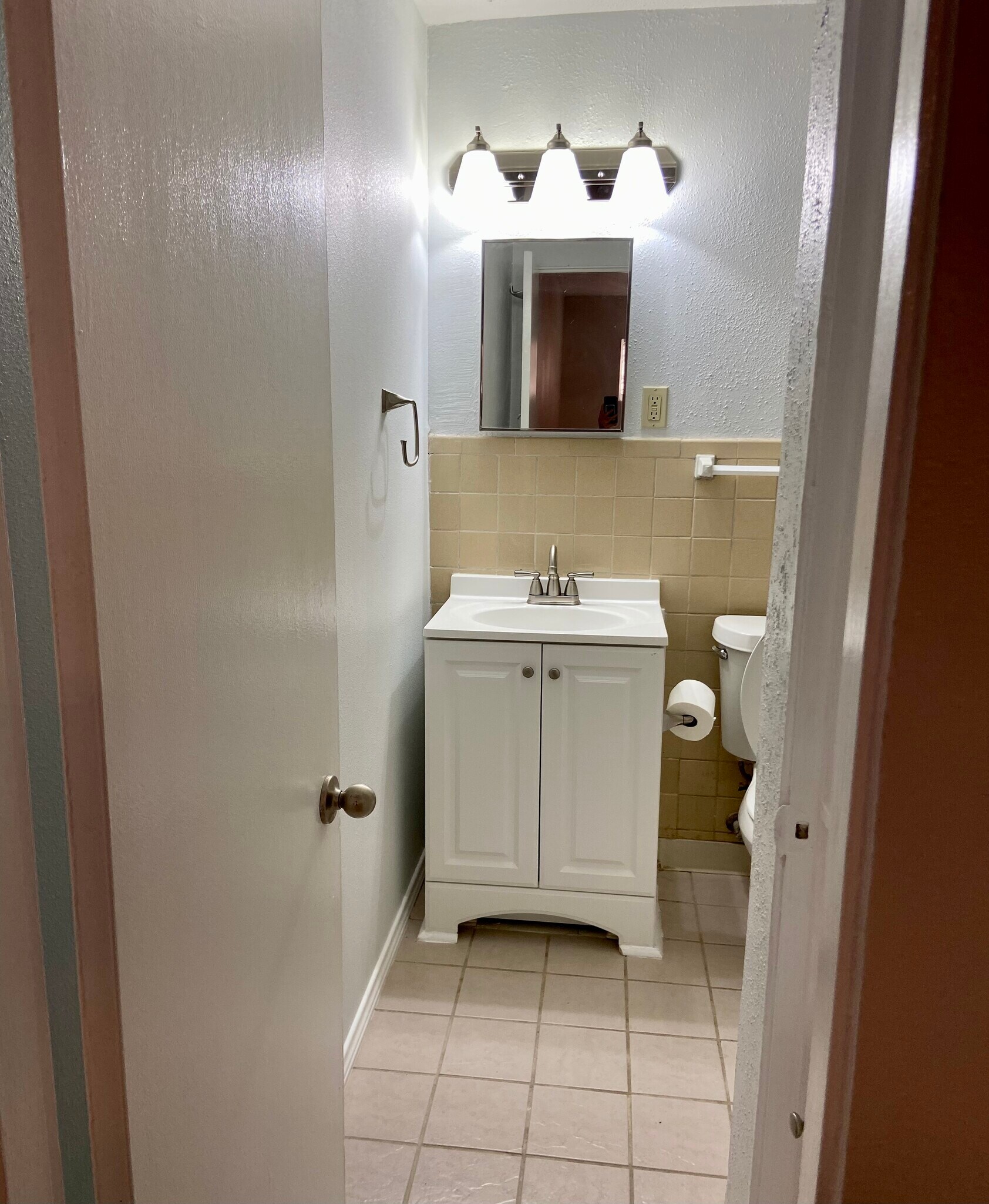 Bathroom - 1612 Colquitt St