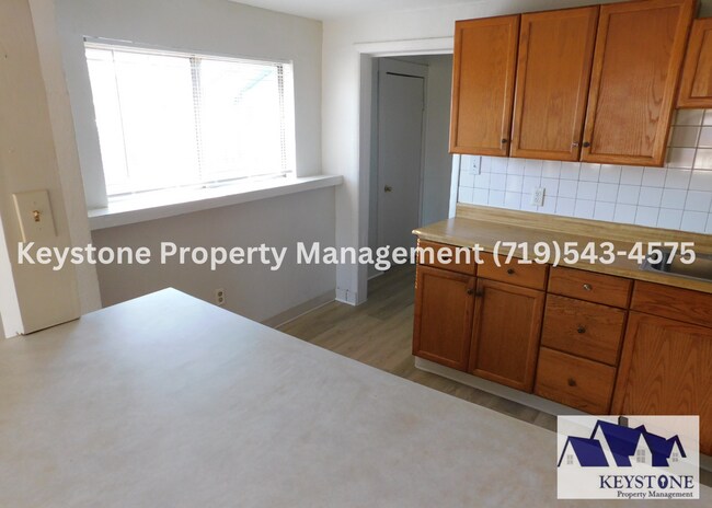 Building Photo - Charming 2 Bedroom/1 Bath House on Large Lot  $1250/$1250