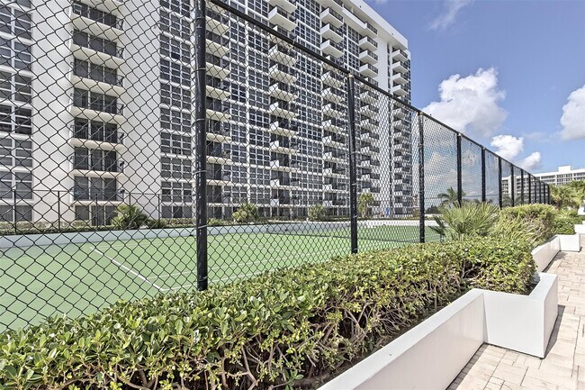 Building Photo - 531 N Ocean Blvd