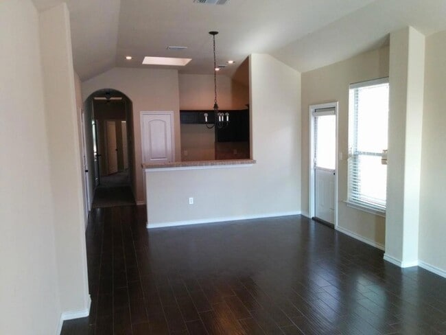 Building Photo - 149 Creekside Villa Dr