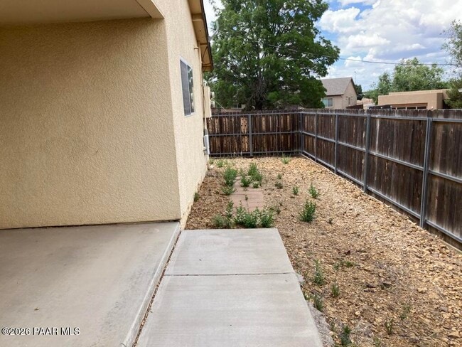 Building Photo - 8424 E Stevens Dr