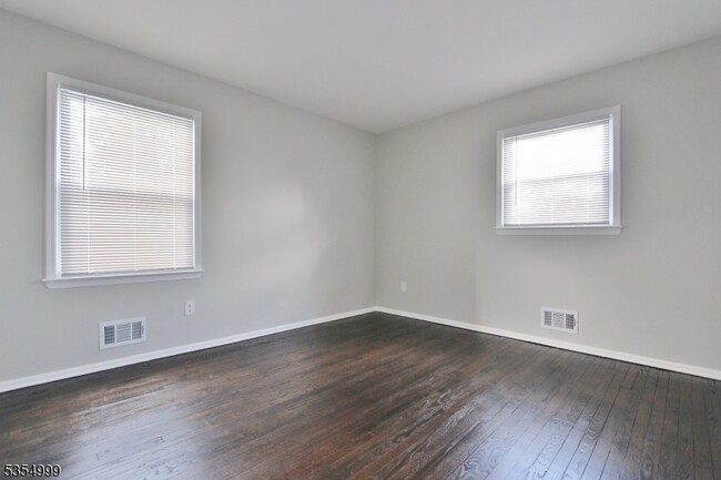 Building Photo - 516 Hamilton Blvd