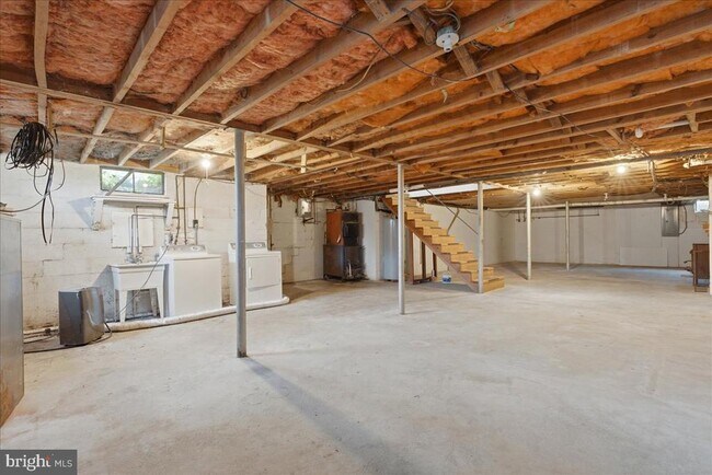 Building Photo - 3044 N Frederick Pike