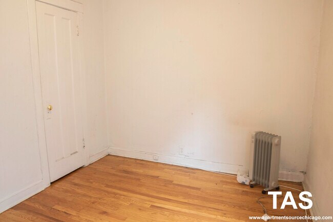 Building Photo - 5109 N Winchester Ave